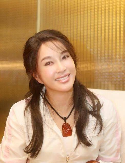 娱乐圈不老女,岁月如歌，她们依旧风华绝代